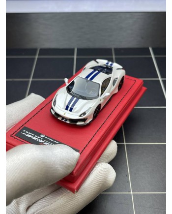 (預訂 Pre-order) Rotating Wheel 1/64 Ferrari 488 pista (Resin car model) 限量199台 珠光白硬頂 (藍色拉花 黑輪轂 藍卡鉗)
