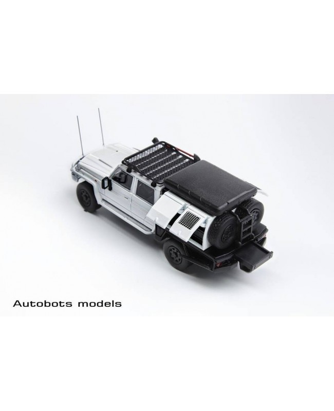 (預訂 Pre-order) Autobots Models 1:64 Land Cruiser  /J70 , LC79 Pickup pickup (Diecast car model) 限量800台 White 