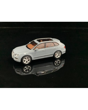 (預訂 Pre-order) LF 1/64 Bentayga (Diecast car model) Light grey