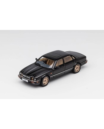 (預訂 Pre-order) GCD 1/64 Jaguar XJR (X300) Black KS-052-320 (Diecast car model)