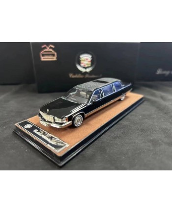 (預訂 Pre-order) XiaoGuang Model 1:64 Fleetwood Limousine加長版 (Diecast car model) 限量499台 Black 黑色