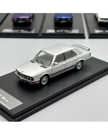 (預訂 Pre-order) KING MODEL 1:64 BMW M5E28 (Diecast car model) Silver (限量699台)